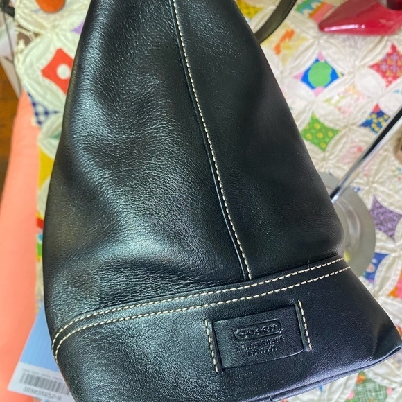 Coach Hampton Legacy 6491 black roomy leather 1 compartment adjustable straps - Picture 4 of 15